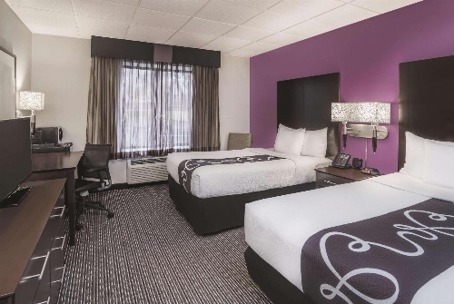 La Quinta Inn & Suites by Wyndham Las Vegas Summerlin Tech image 3