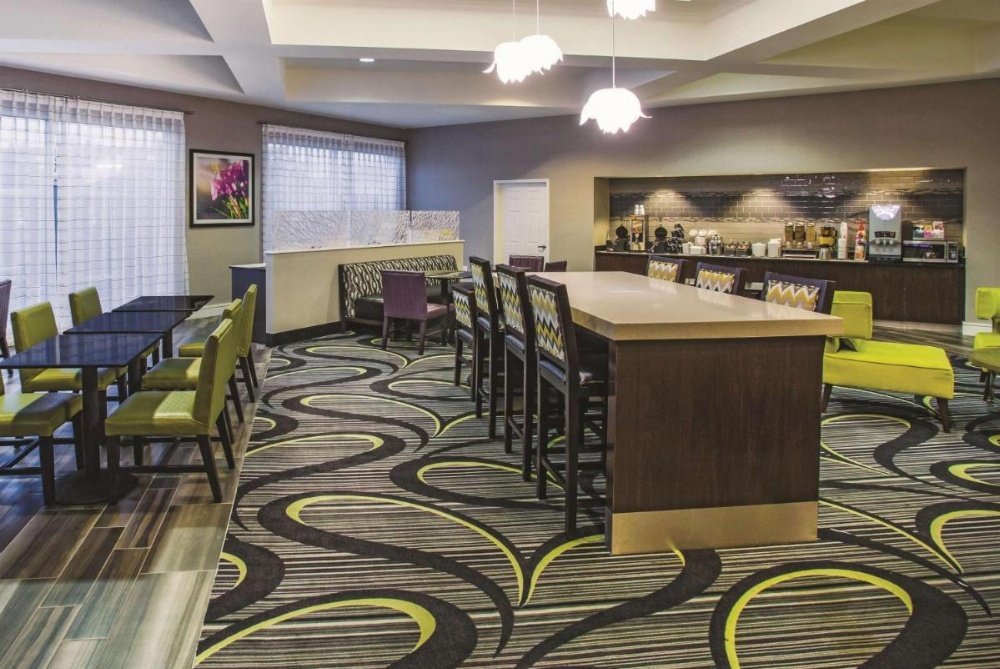 La Quinta Inn & Suites by Wyndham Las Vegas Summerlin Tech Image 37