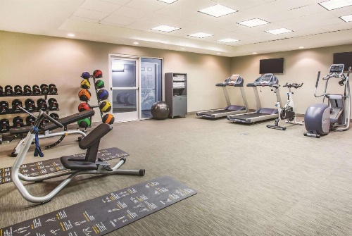 La Quinta Inn & Suites by Wyndham Las Vegas Summerlin Tech image 8